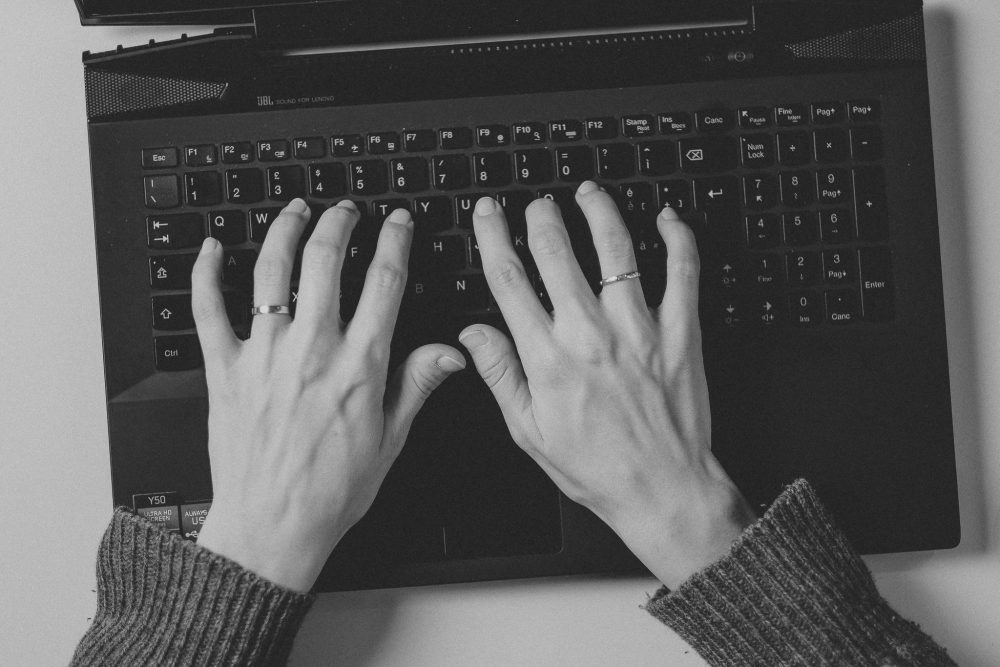 traduzioni tradurre ilaria petri traduttrice freelance